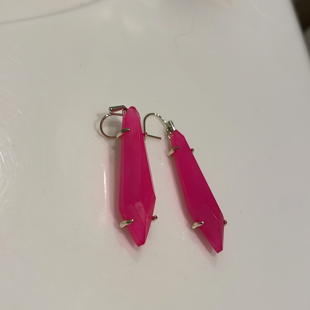 Pink drop Kendra Scott earrings